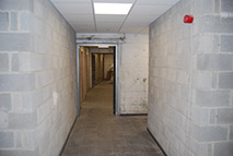plafonds et clairage des couloirs